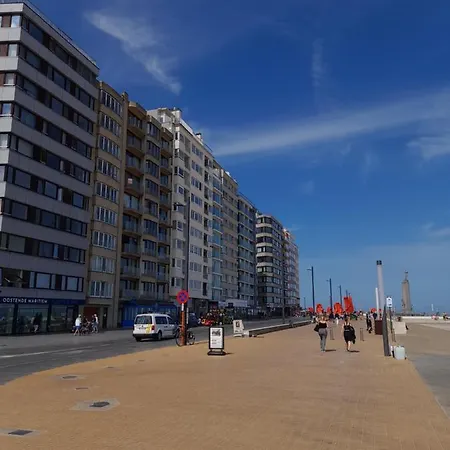 Met Prachtig Zeezicht * Ostende